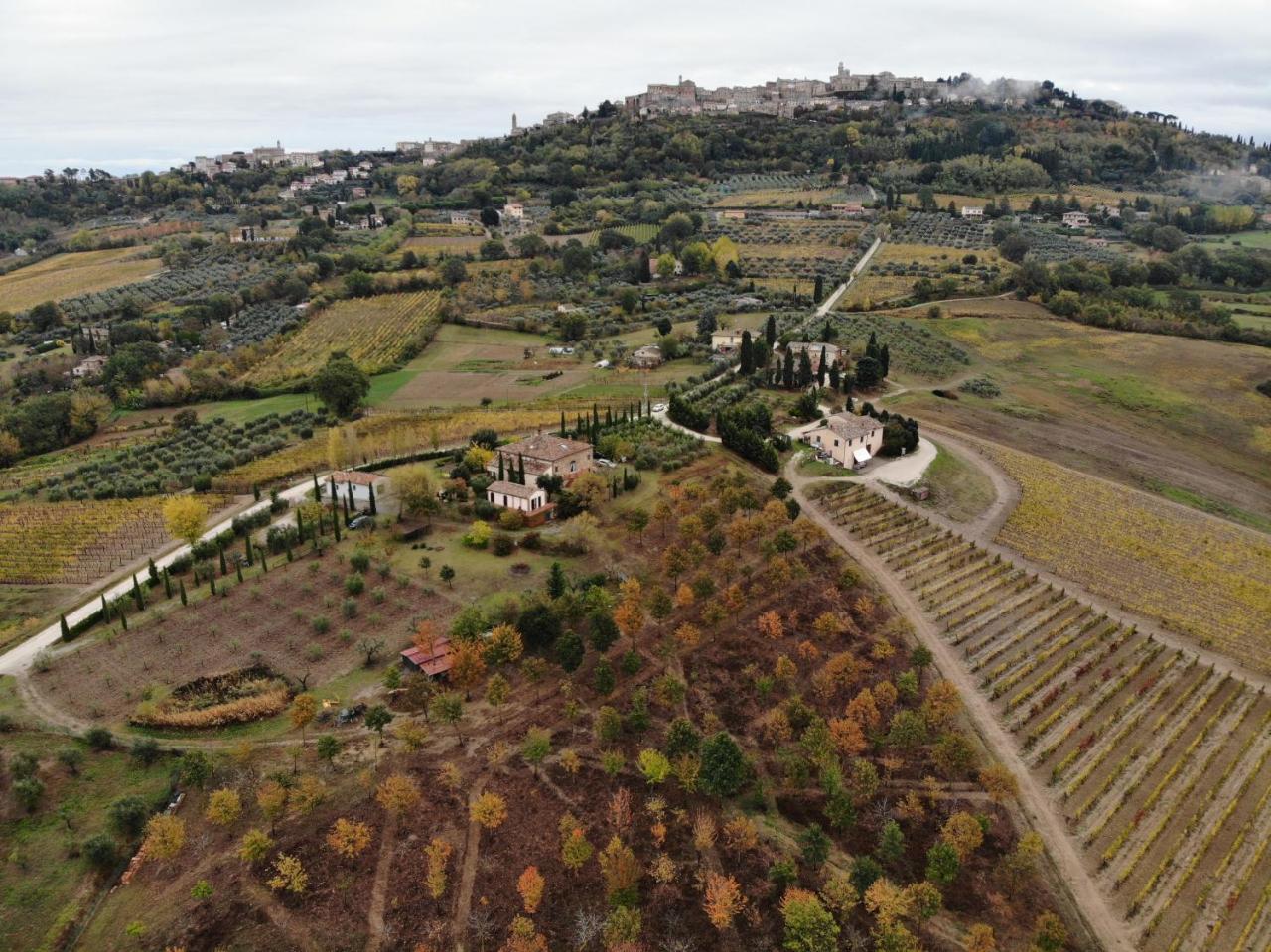 Il Palazzo Dei Diavoli Villa Montepulciano Luaran gambar